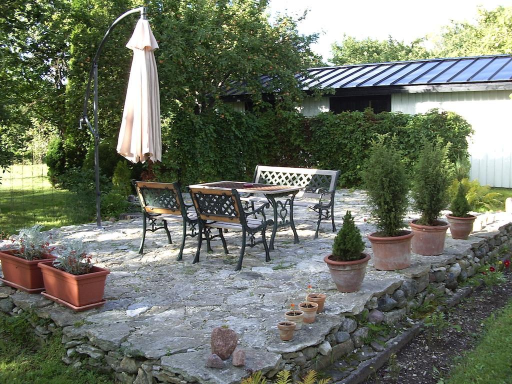 Tuule Villa Kuressaare Buitenkant foto